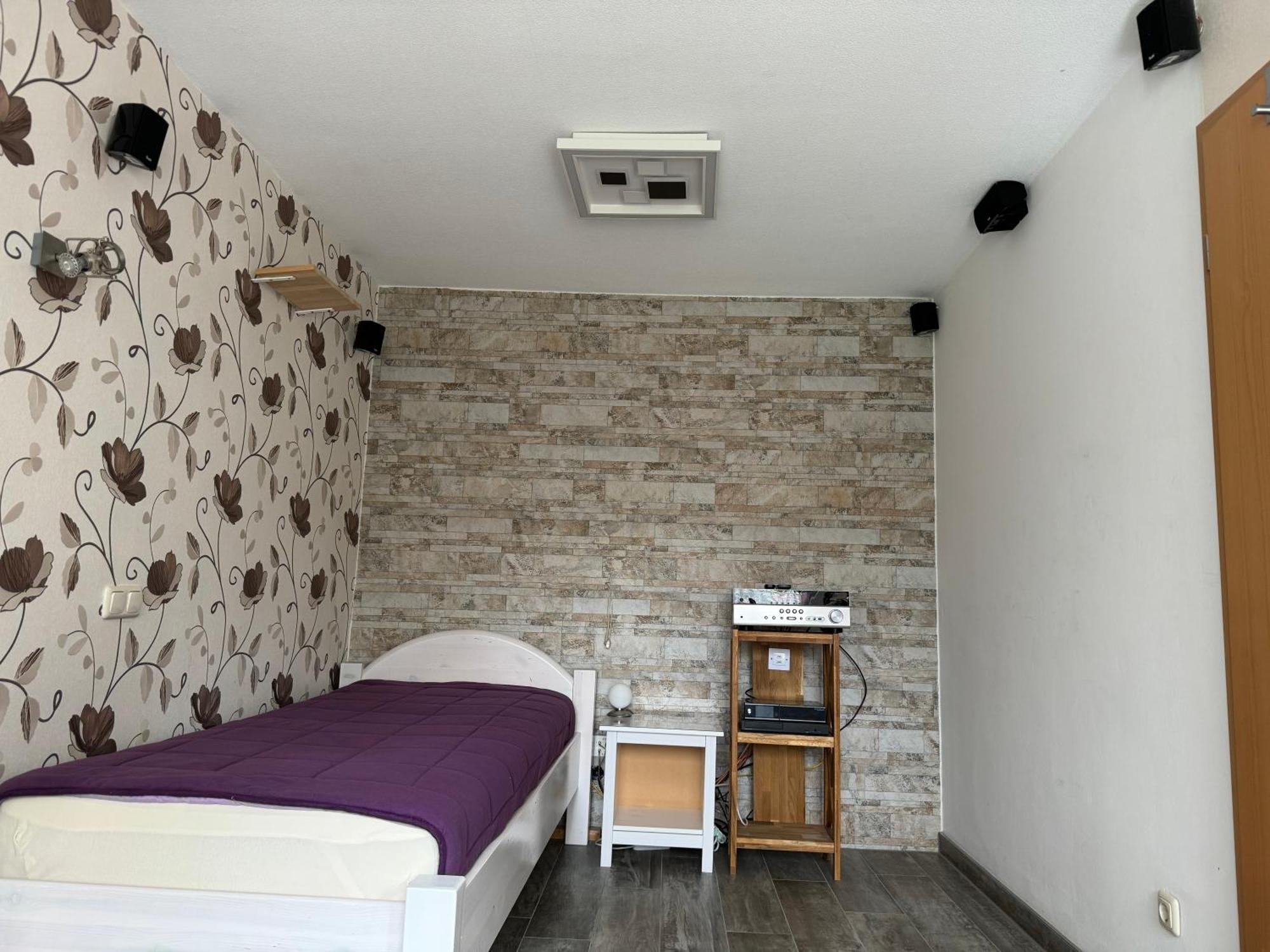 נירנברג Messe-Apartment, 4 Schlafzimmer, 80 Qm, Garten - 6 Km Zur Messe, Verkehrsguenstig, Ruhig, Parkplaetze מראה חיצוני תמונה