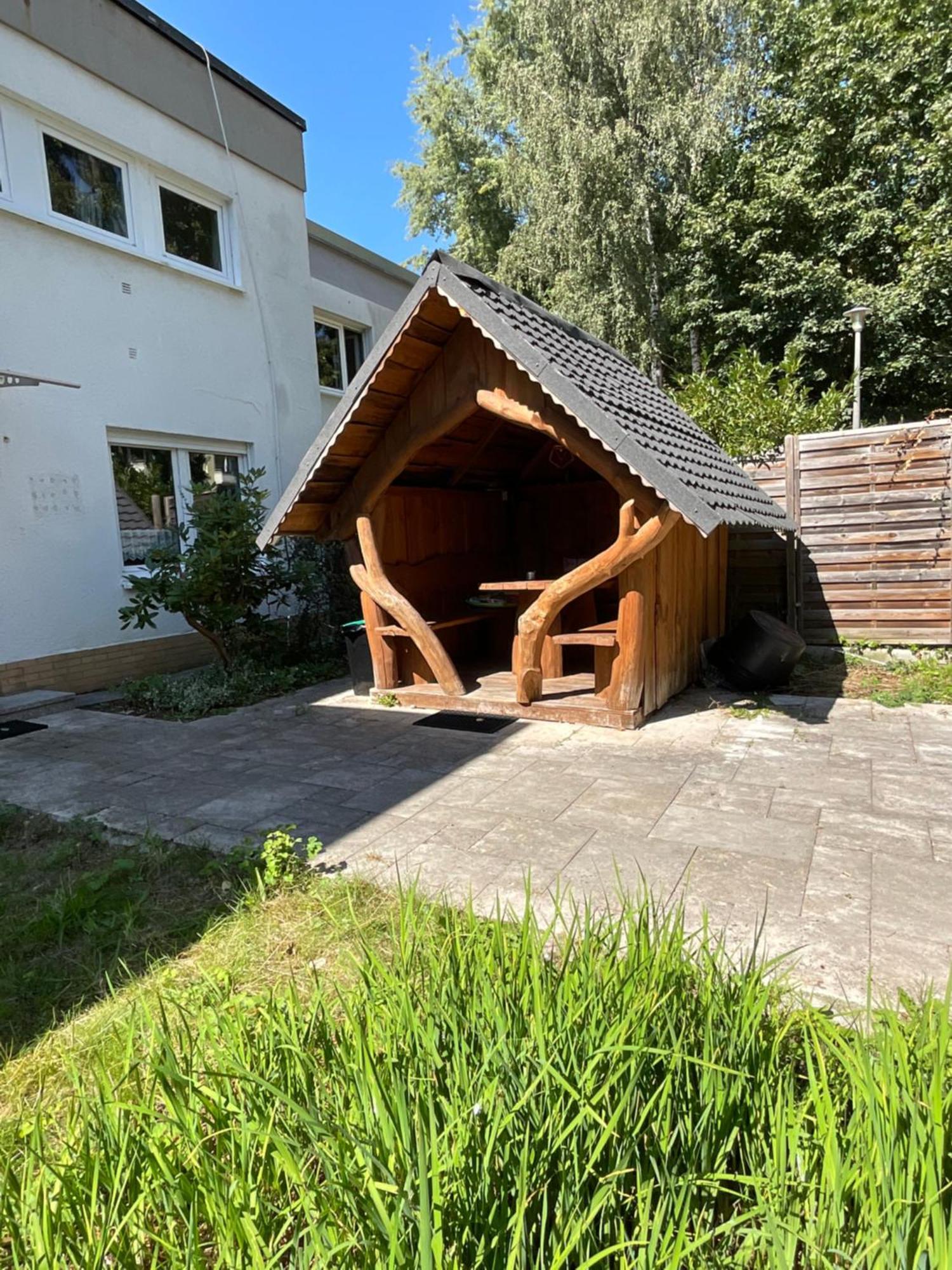נירנברג Messe-Apartment, 4 Schlafzimmer, 80 Qm, Garten - 6 Km Zur Messe, Verkehrsguenstig, Ruhig, Parkplaetze מראה חיצוני תמונה