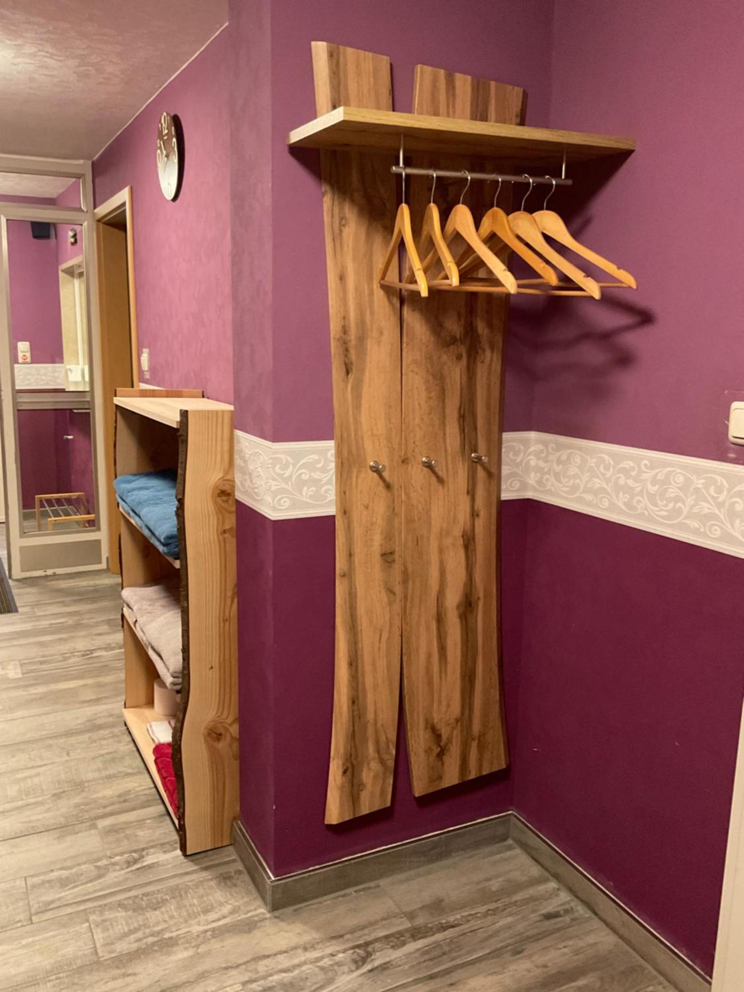 נירנברג Messe-Apartment, 4 Schlafzimmer, 80 Qm, Garten - 6 Km Zur Messe, Verkehrsguenstig, Ruhig, Parkplaetze מראה חיצוני תמונה